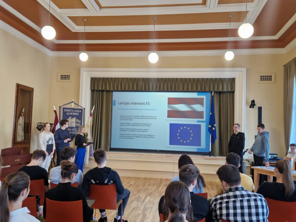Atklātā stunda “Latvijas intereses Eiropas Savienībā”